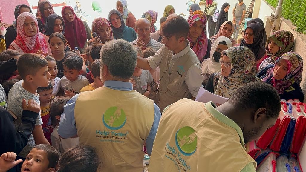 Avrupalı Gurbetçilerden Türkiye’deki İhtiyaç Sahibi Çocuklara Kırtasiye Yardımı