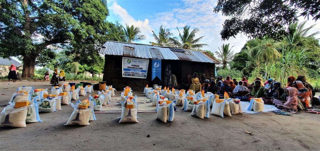 Avrupa’daki Türkler Afrikalı çocukları sevindirdi