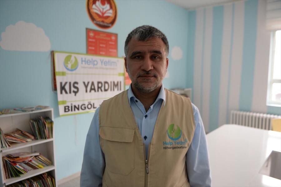 Gurbetçilerden Bingöl’deki Öğrencilere Bot ve Mont Desteği