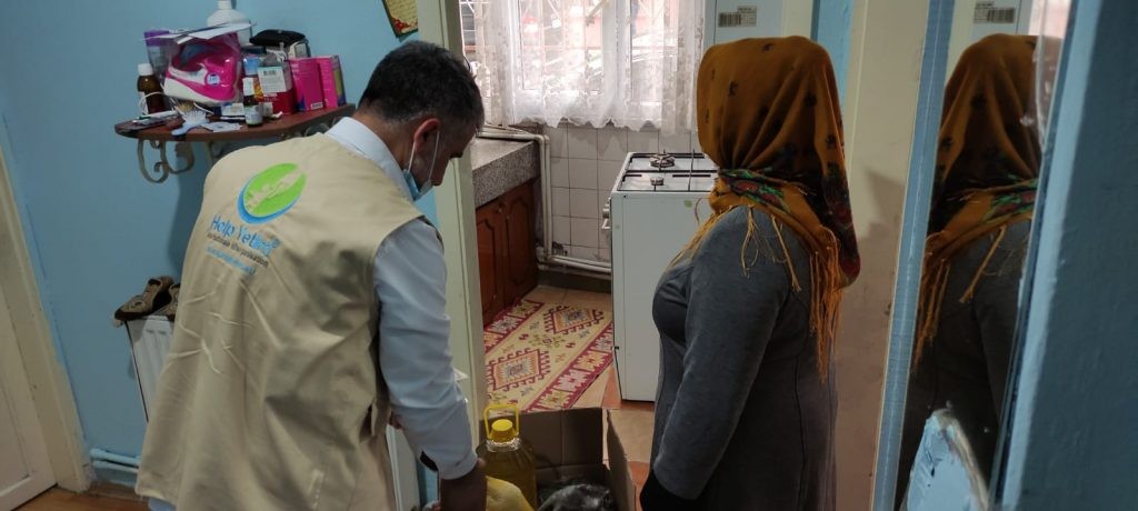 Help Yetim’den İstanbul’daki mağdur ailelere yardım